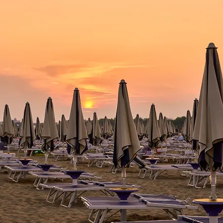Flat With A Wonderful Terrace - Beahost Apartment Bibione